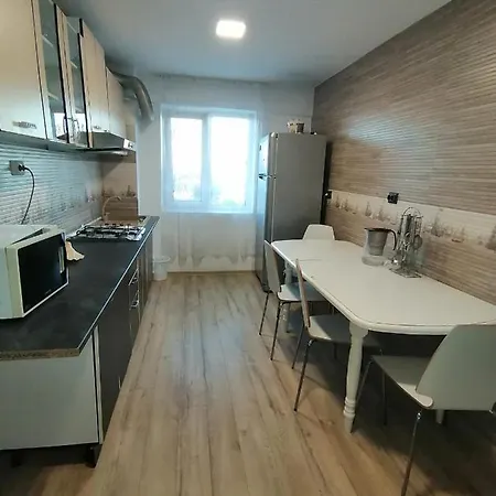 Apartament Cu 3 Central Sulina